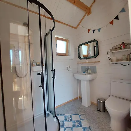 Baxters Bonnie Garden Apartment