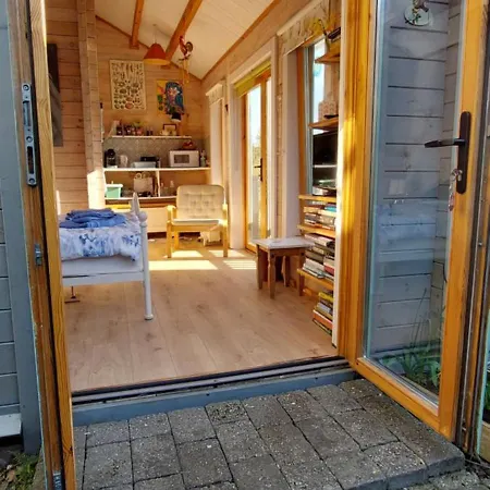 Baxters Bonnie Garden * Passage West