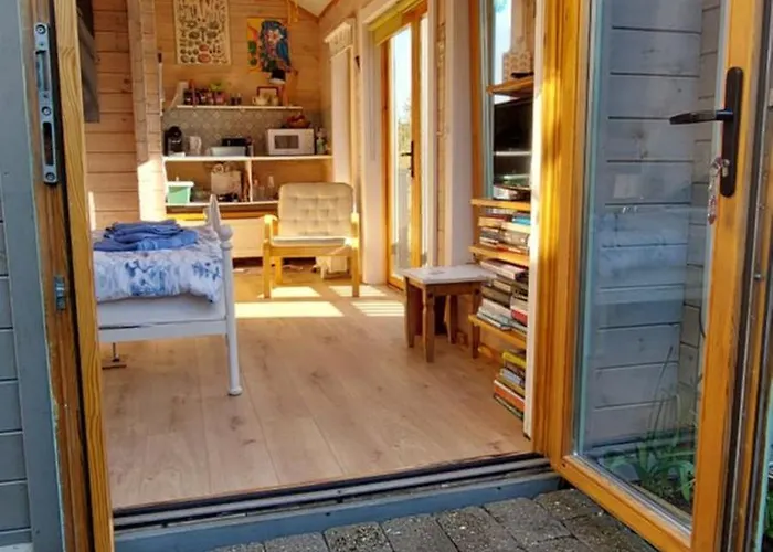 Baxters Bonnie Garden * Passage West